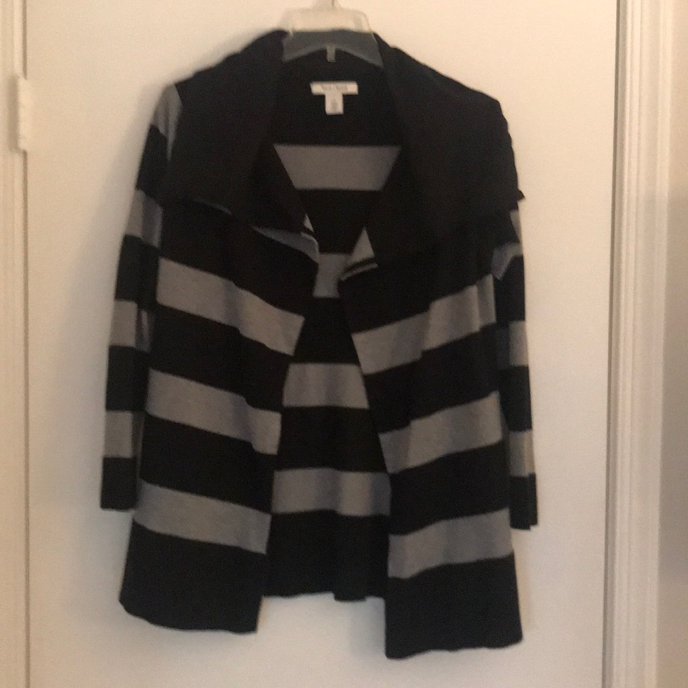WHBM Black & Gray Open Front Top - Size S!